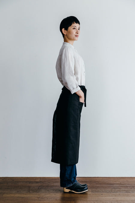 Fog_Linen_150_2_Garcon-Apron-Bk-Simple_Beautiful_Things