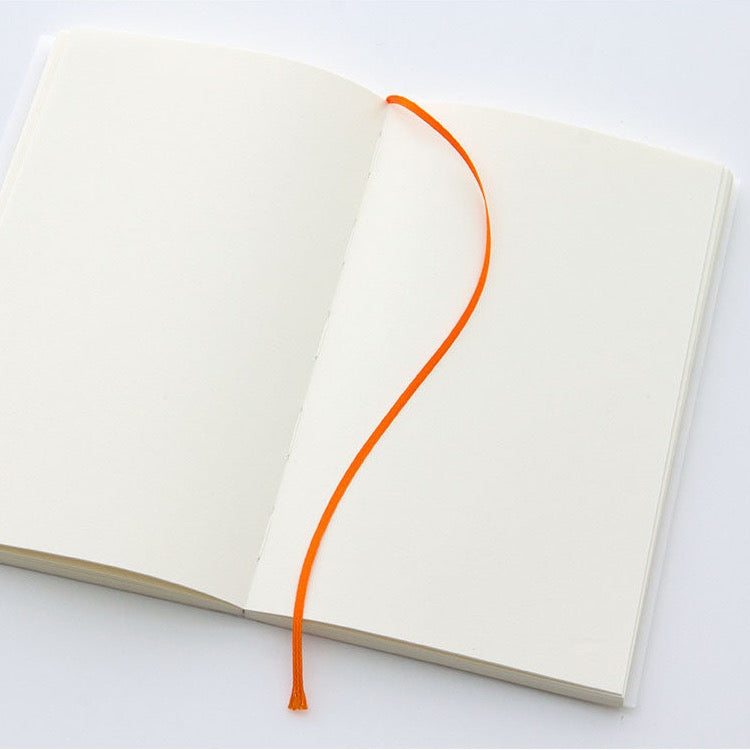 Midori_B6_Blank_inside_w_ribbon_d