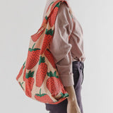 Standard_Baggu_Ripstop_Strawberry_03_Simple_Beautiful_Things