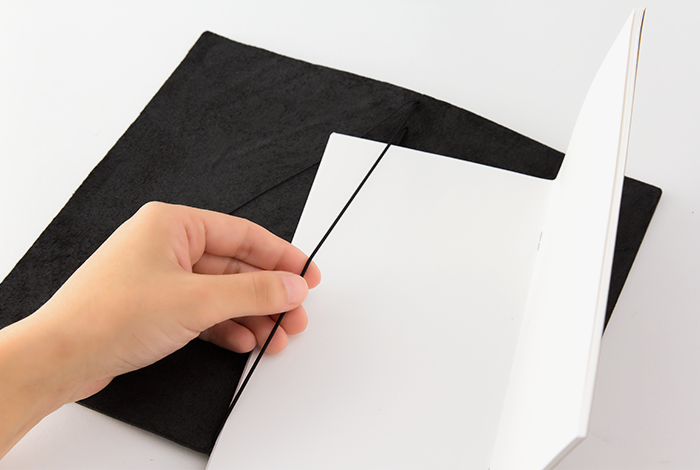 Traveler_sNotebookBlackslidingbook-SimpleBeautifulThings