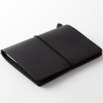 Traveler_s_Notebook_Passport_Black_Simple_Beautiful_Things