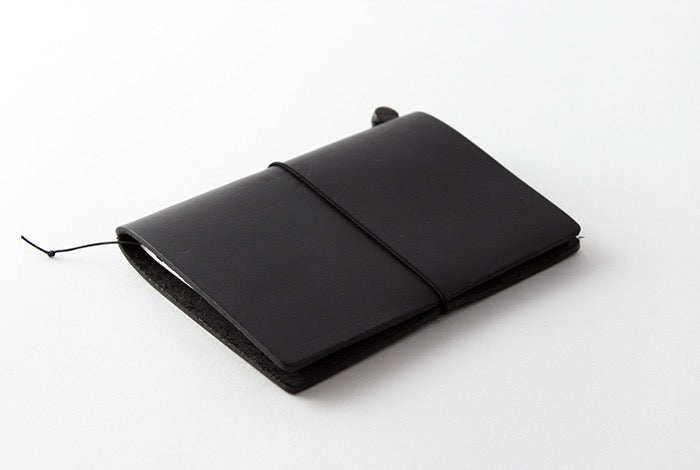 Traveler_s_Notebook_Passport_Black_Simple_Beautiful_Things
