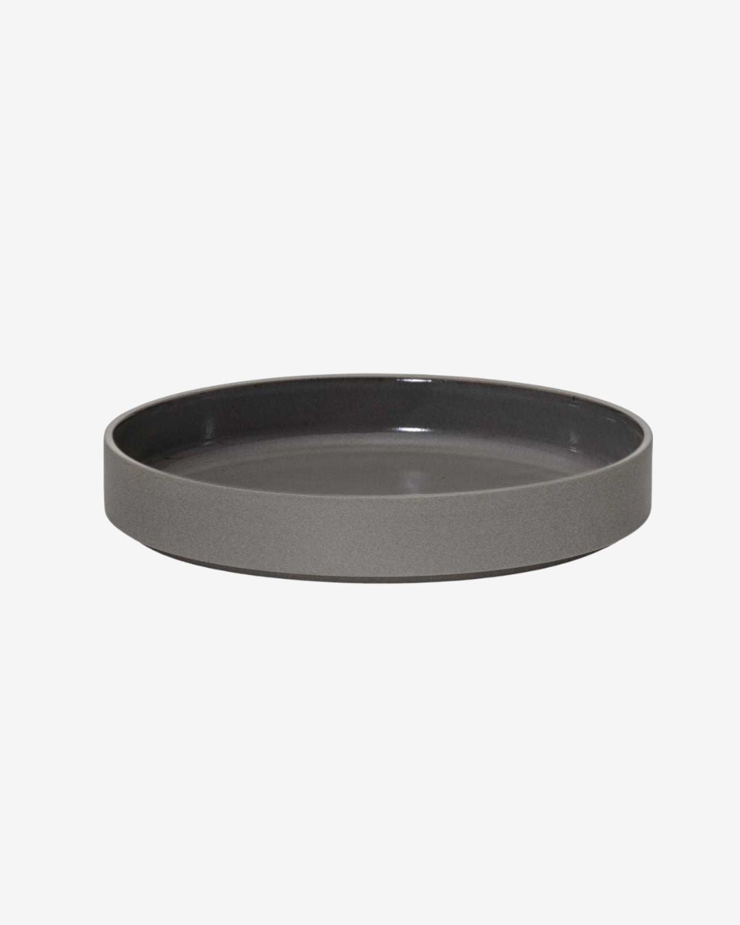 Hasami Porcelain Shallow Bowl 22.0cm Dark Grey_Simple_Beautiful_Things
