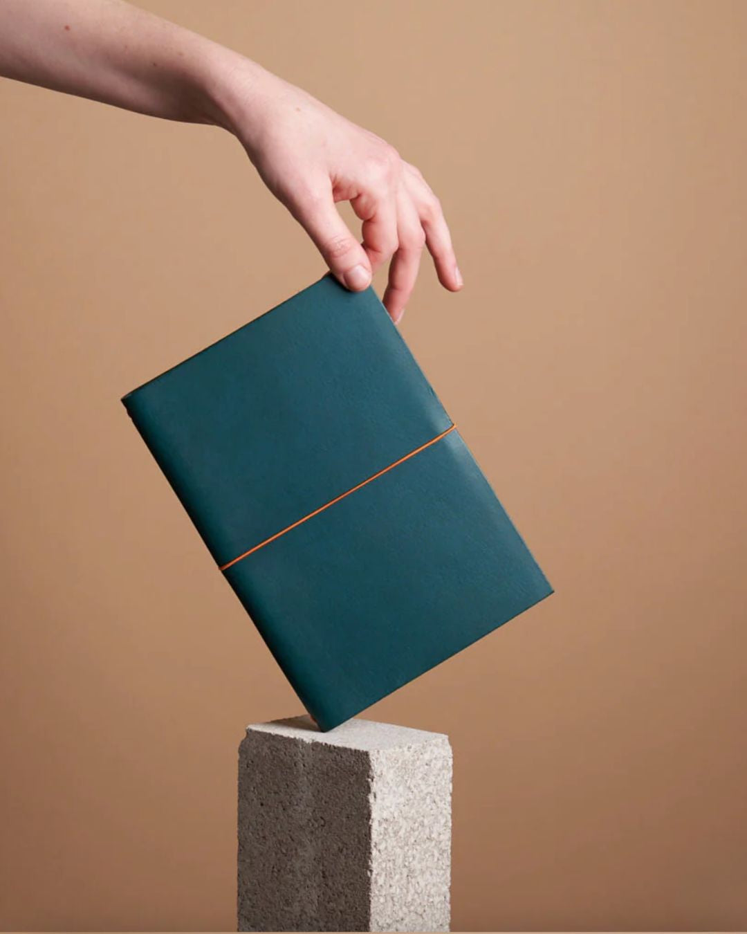 Paper Republic Grand Voyageur Leather Journal - xl
