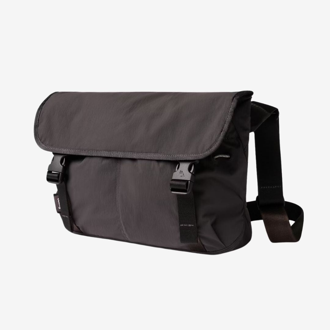 Bellroy-messenger-cinch-Black-simple-beautiful-things