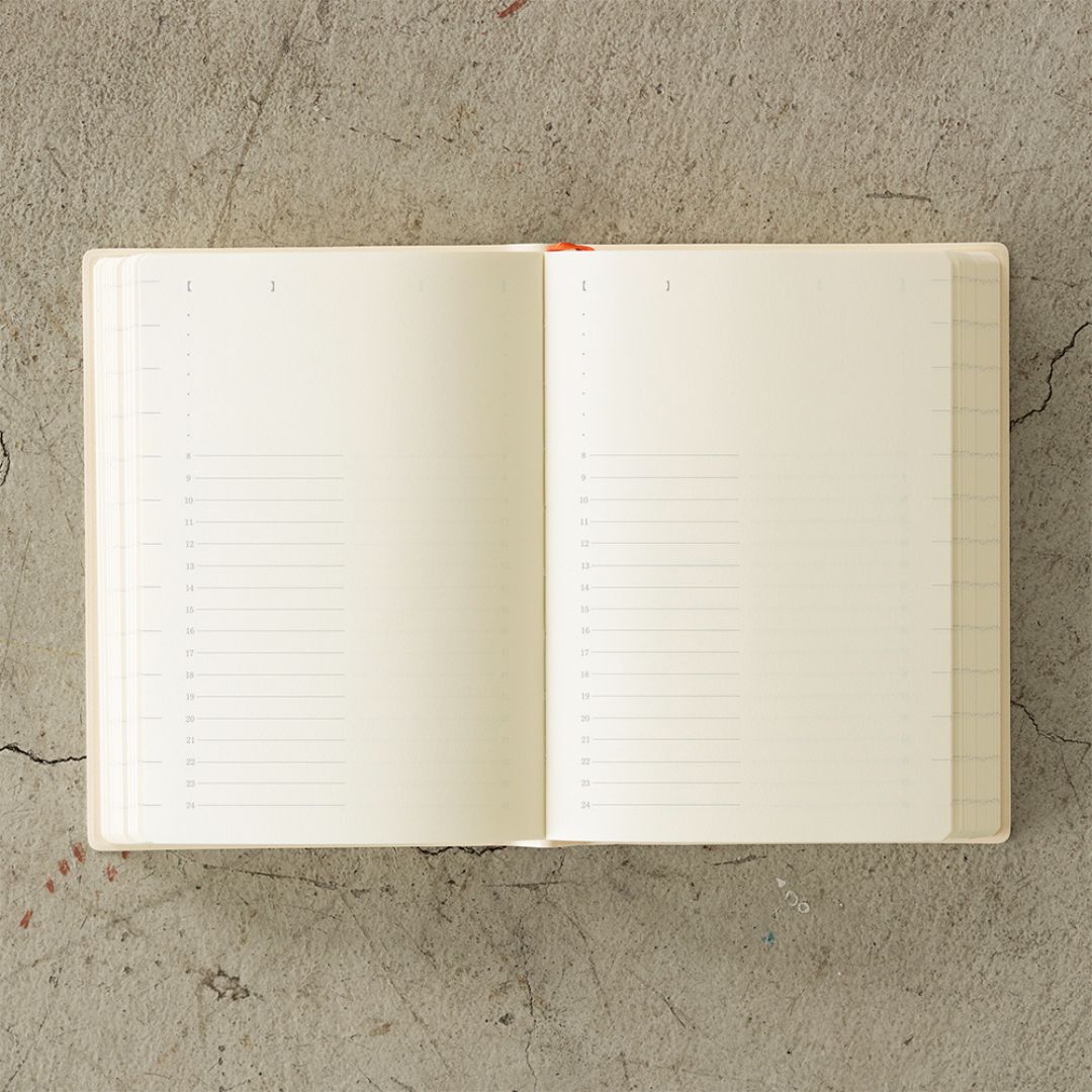 Midori MD - 2025 Diary A6 Day per Page