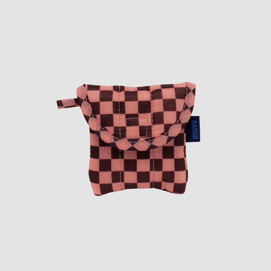 Baggu-earbud-case-pink-brown