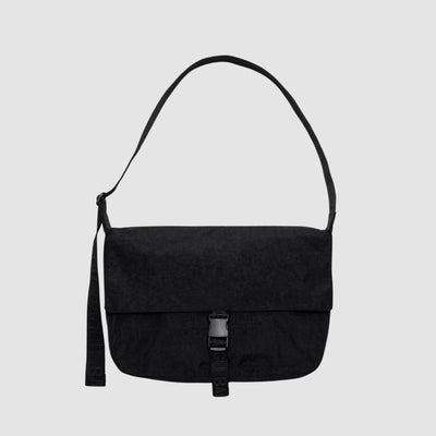 BagguNylonMessengerBag-Black_Simple_Beautiful_Things