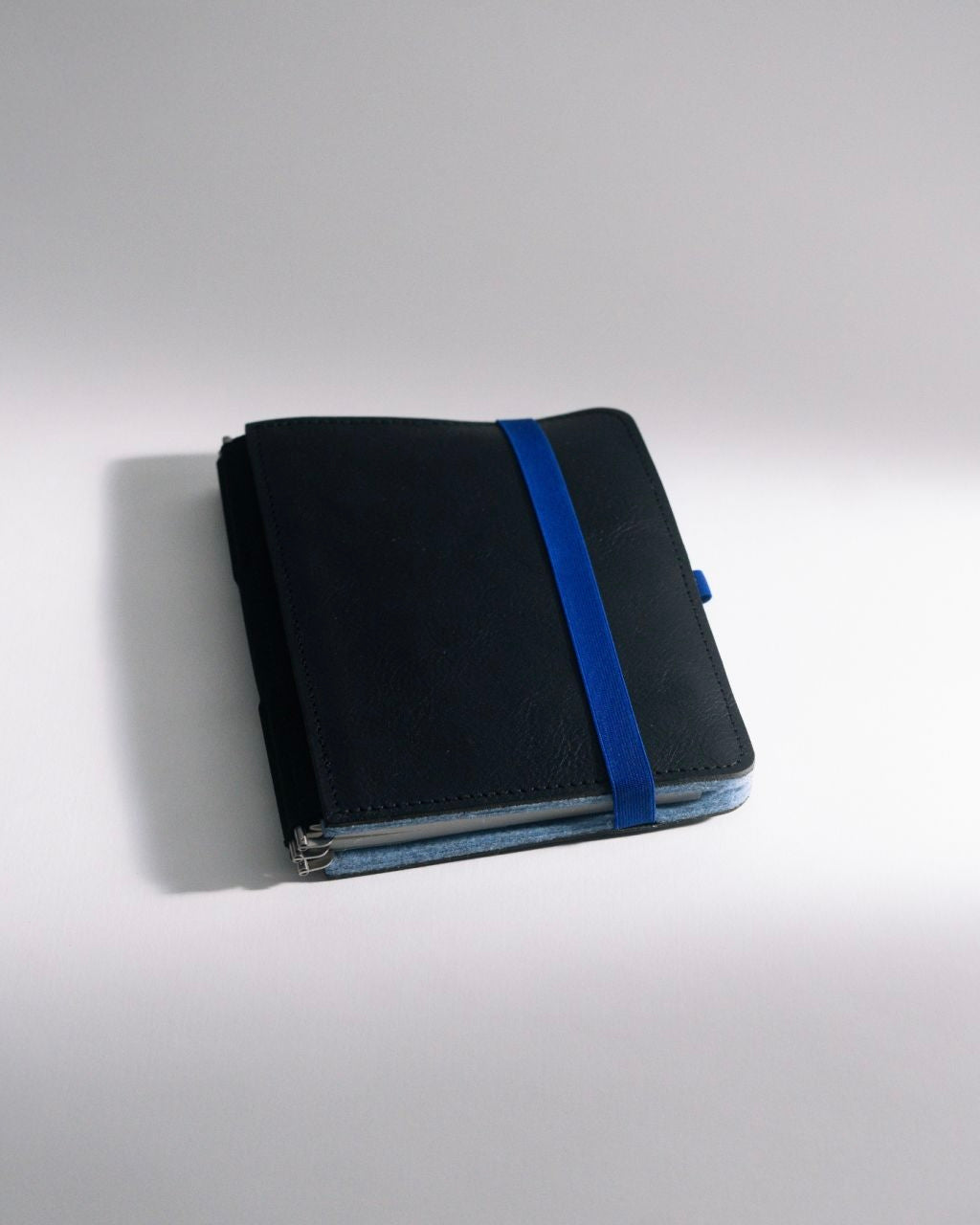 Roterfaden Refillable Notebook (Taschenbegleiter) - Leather Black