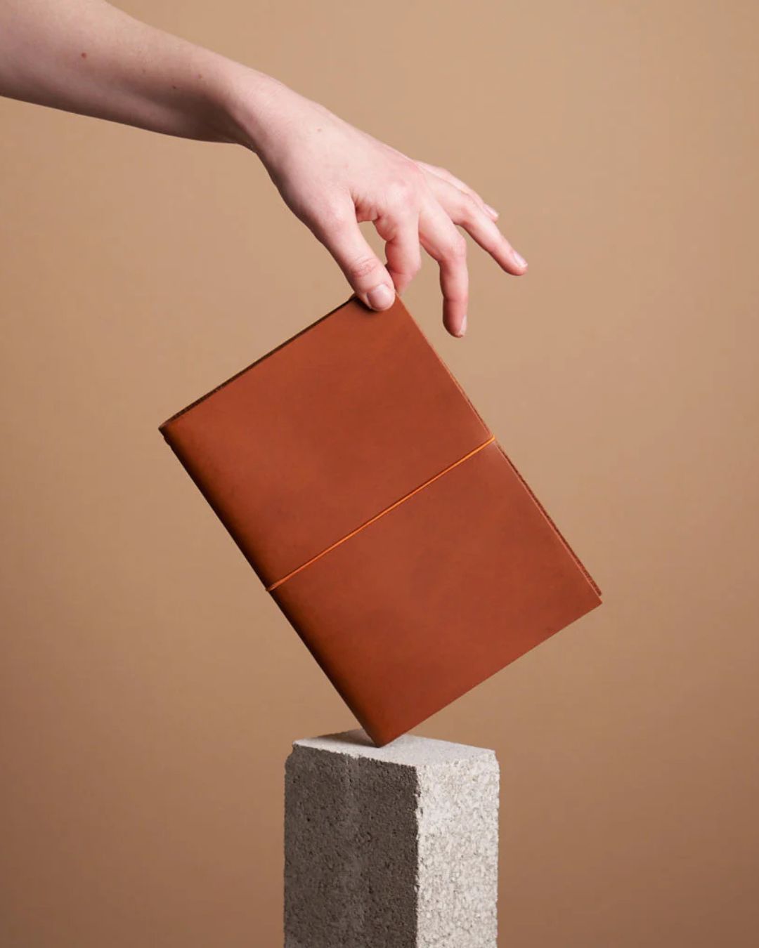 Paper Republic Grand Voyageur Leather Journal - xl