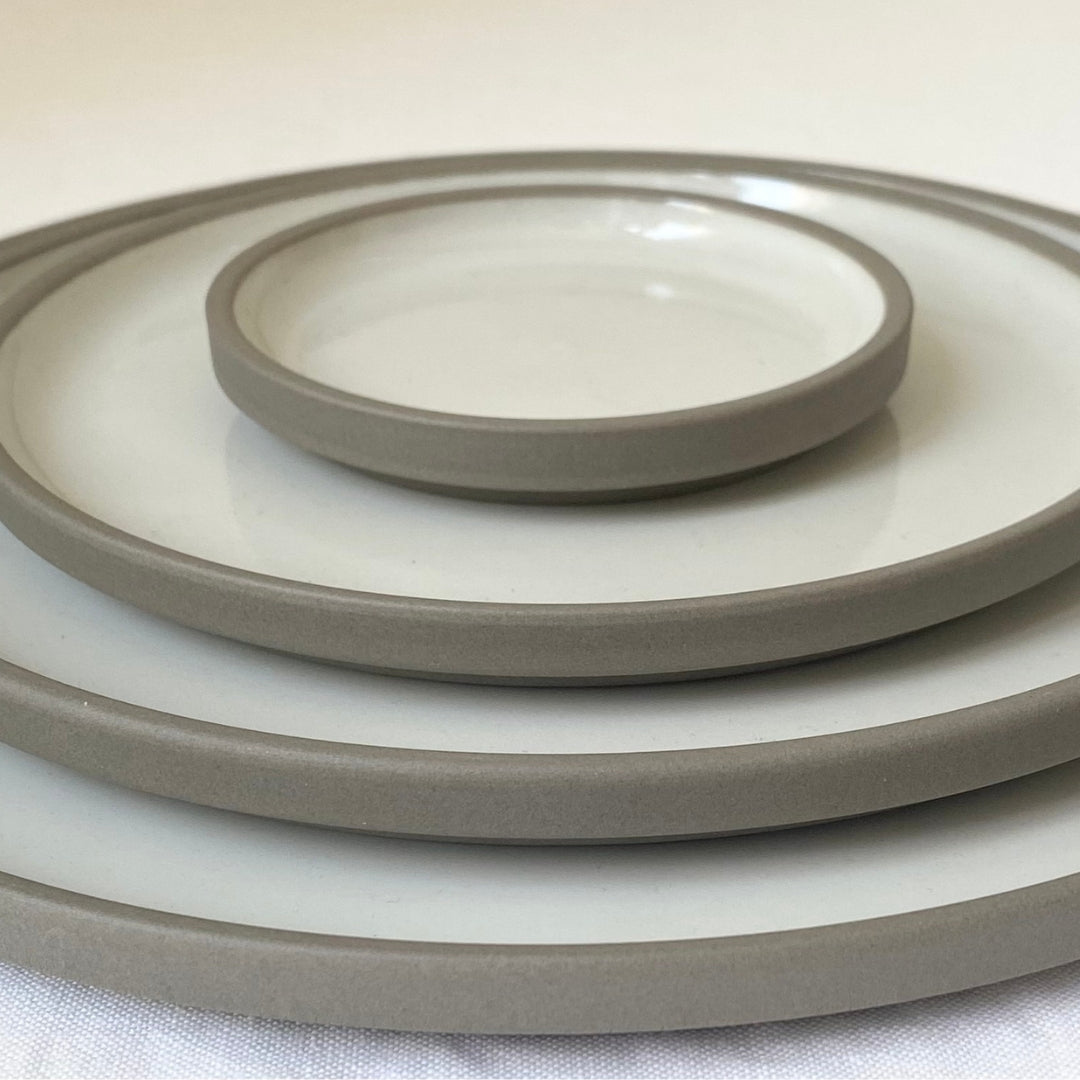 Hasami Porcelain Plate - Ash White