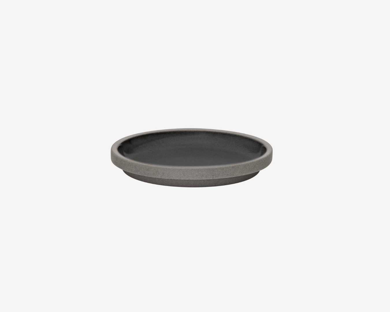 Hasami_Dark_Grey_Plate_8.5_Simple-Beautiful-Things