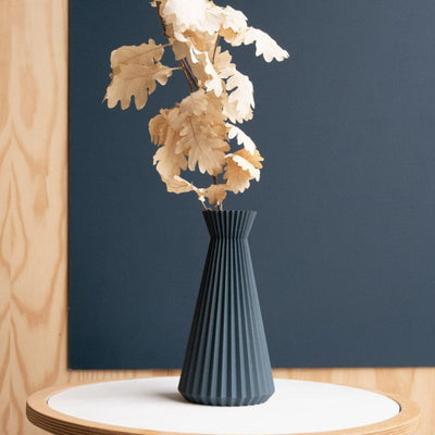 Minimum-design-vase-ishi-blue-simple-beautiful-things