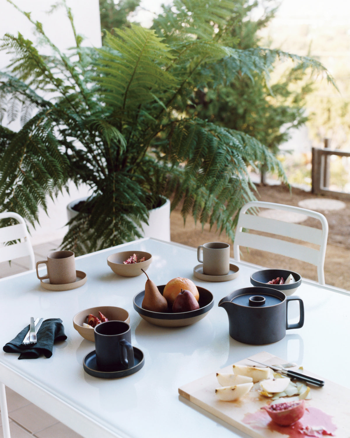 Hasami Porcelain Plate 18.5cm - Black - simplebeautifulthings