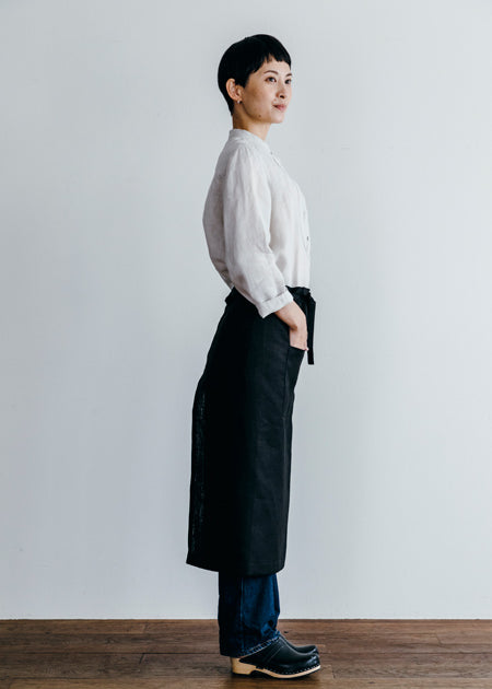 Fog_Linen_150_2_Garcon-Apron-Bk-Simple_Beautiful_Things
