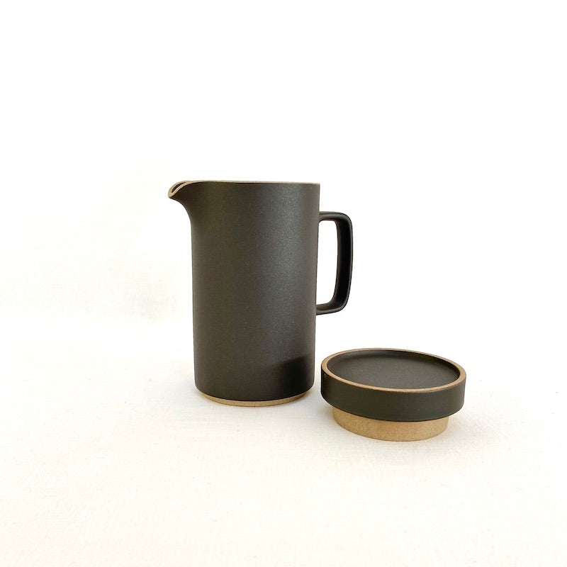 HasamiBlack_tall_teapot_simple_beautiful_things