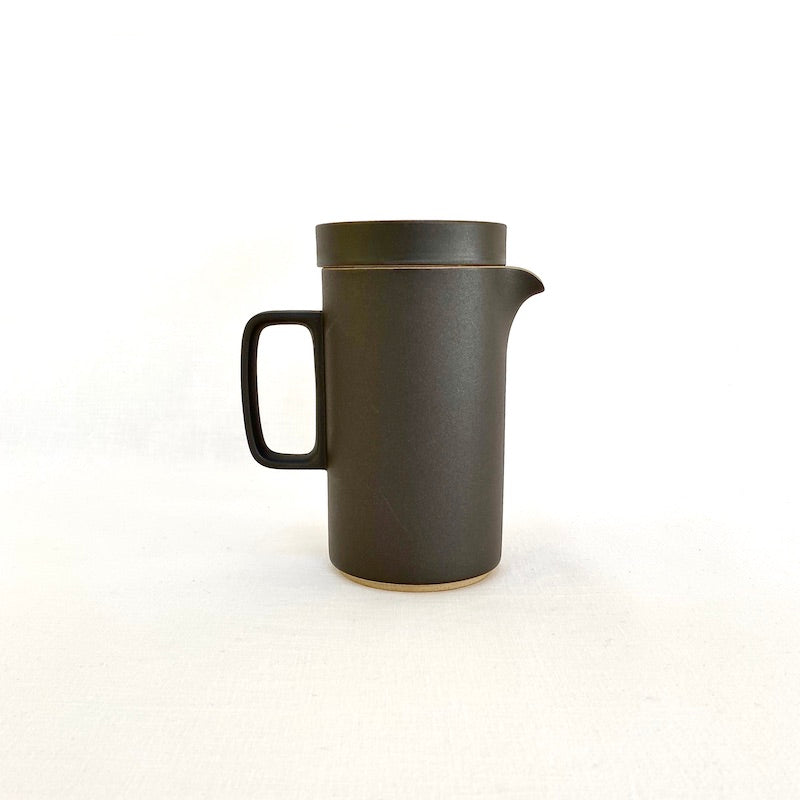 Hasami_black_tall_teapot_simple_beautiful_things