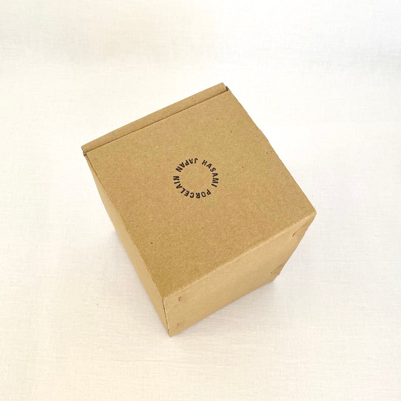 Hasami_tall_teapot_box_simple_beautiful_things