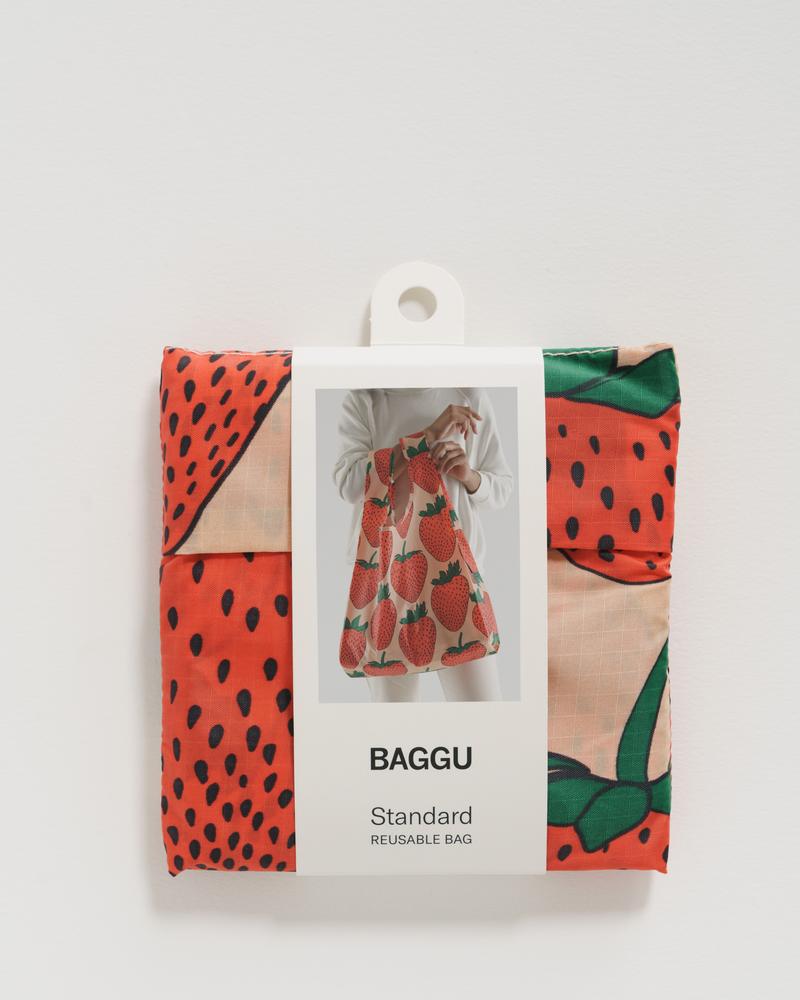 Standard_Baggu_Ripstop_Strawberry_05_Simple_Beautiful_Things